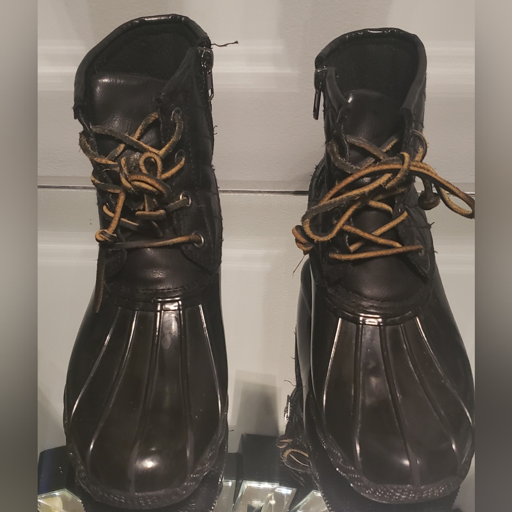 Steve Madden Tillis Rubber Duck Boots Womans Size 8